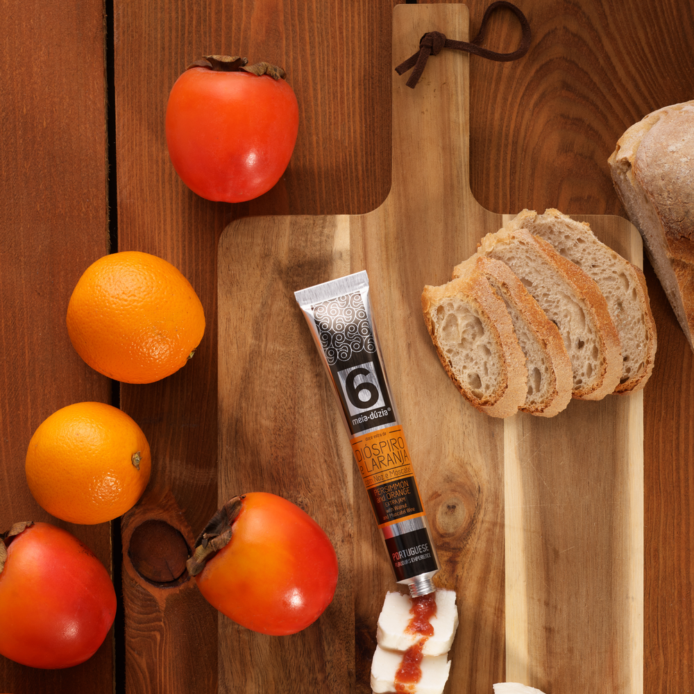 
                  
                    Confiture Extra de Kaki et d’Orange avec Noix et Muscat
                  
                