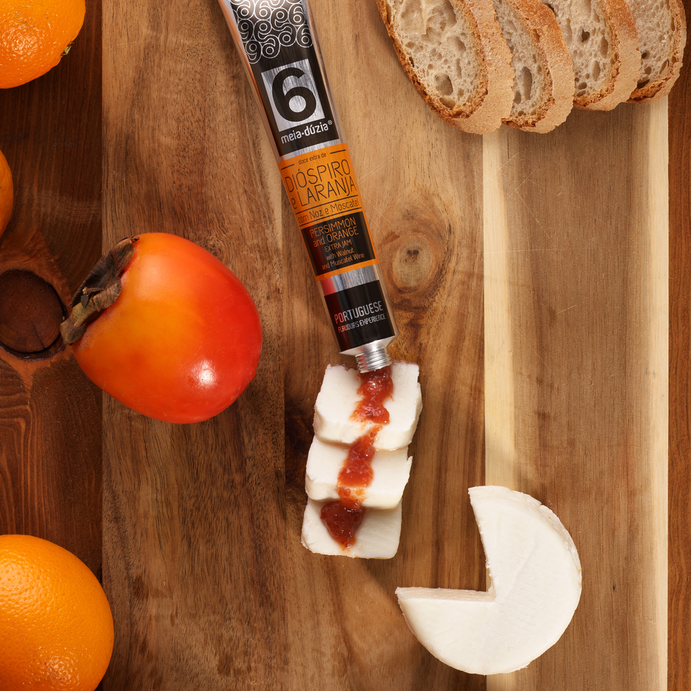 
                  
                    Confiture Extra de Kaki et d’Orange avec Noix et Muscat
                  
                