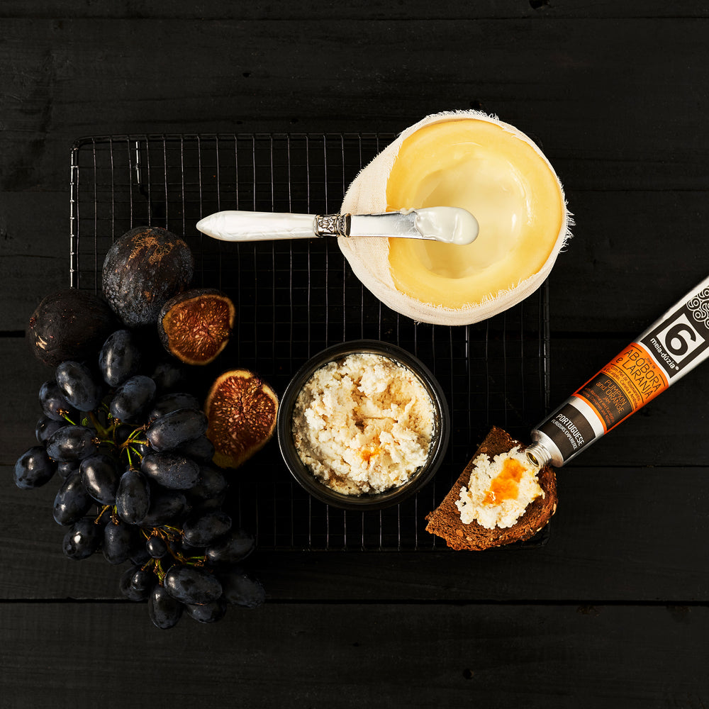 
                  
                    Confiture de Citrouille et d’Orange, Miel de Romarin et d’Eucalyptus, à la Cannelle et au Amande
                  
                