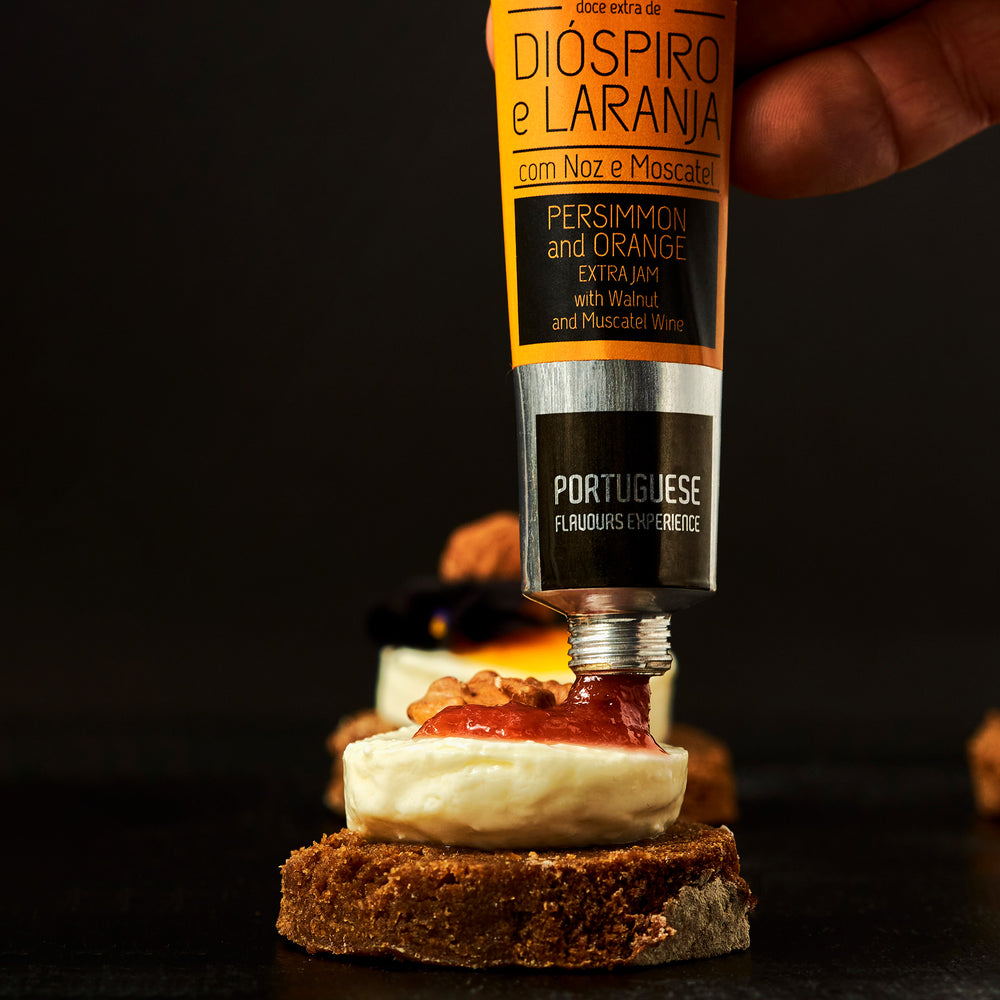 
                  
                    Confiture Extra de Kaki et d’Orange avec Noix et Muscat
                  
                