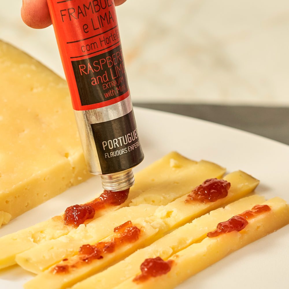 
                  
                    Confiture Extra de Framboise et Citron Vert à la Menthe
                  
                