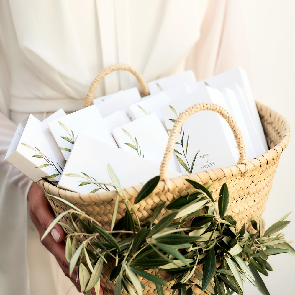 
                  
                    Mini Pasta de Azeitona - Lembrança de Casamento Personalizada
                  
                