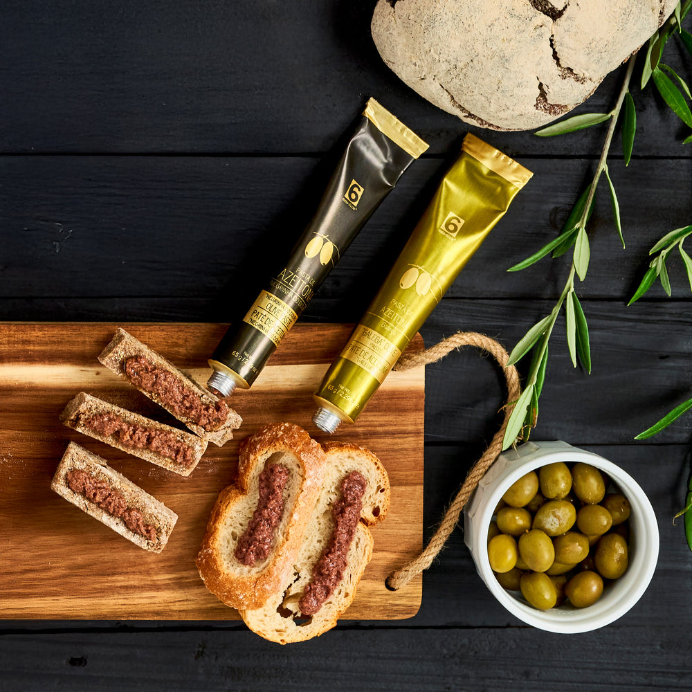 
                  
                    Boîte Expérience n. 1 - Huile d'Olive + Pâte d'Olive + Craquelins | Édition de Noël
                  
                
