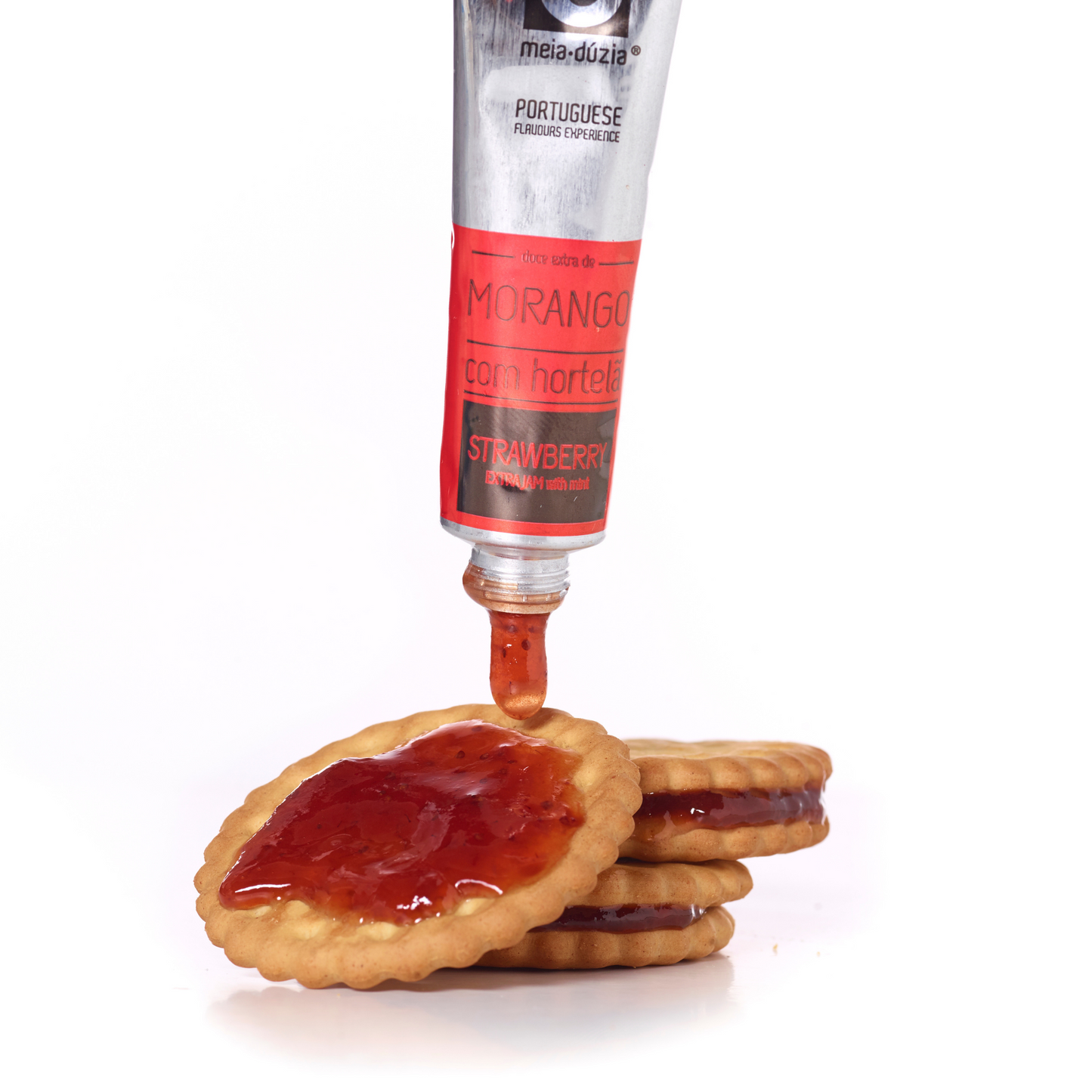 Bisnaga individual de compota de morango com hortelã. Box Experiência: Kit 6 Compotas + Crackers | Prenda para Homem Personalizável. Prenda personalizável com compotas artesanais 100% portuguesas. Sabores de Portugal num presente de aniversário gourmet que todos amam receber. meia.dúzia® Sabores de Portugal, prendas de aniversário gourmet