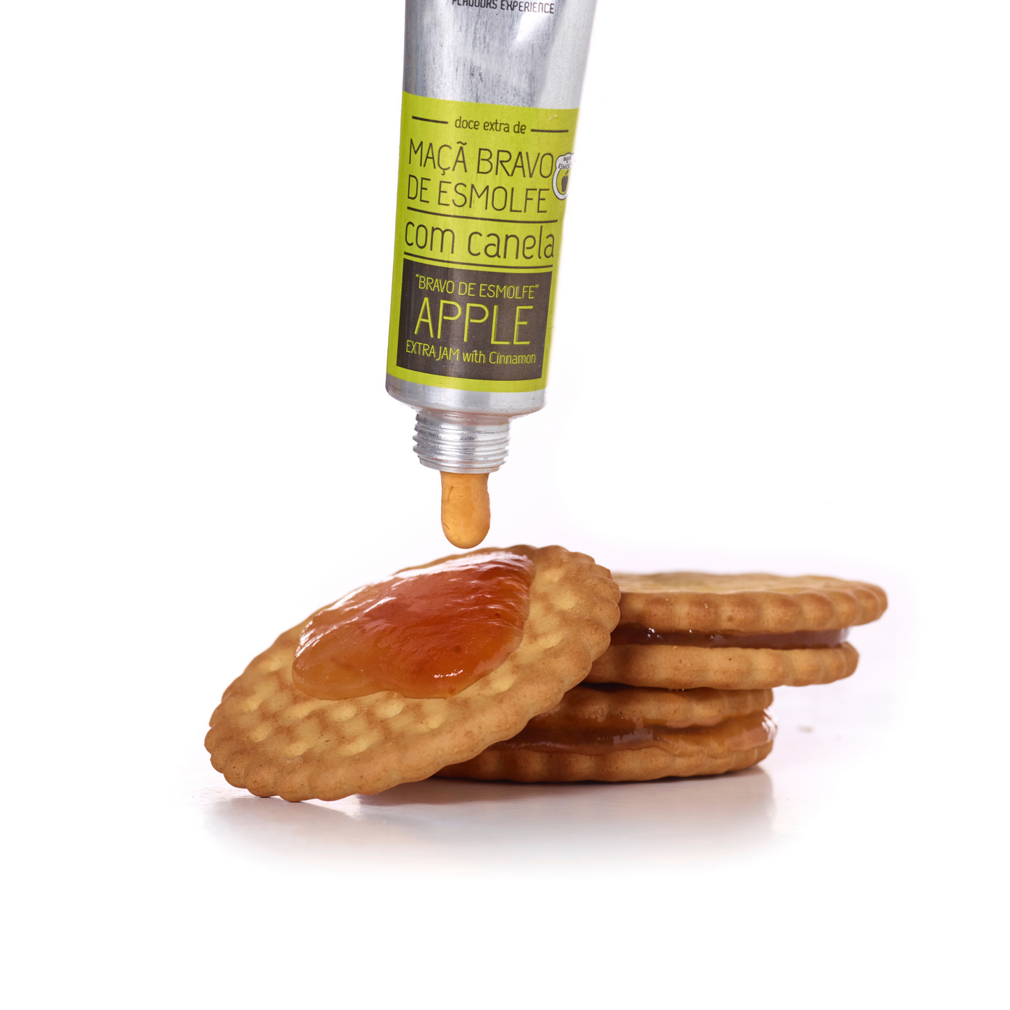Bisnaga individual de compota de maçã Bravo de Esmolfe com canela. Box Experiência: Kit 6 Compotas + Crackers | Prenda de Aniversário para Homem Personalizável. Prenda de Aniversário personalizável com compotas artesanais 100% portuguesas. Sabores de Portugal num presente de aniversário gourmet que todos amam receber. meia.dúzia® Sabores de Portugal, prendas de aniversário gourmet