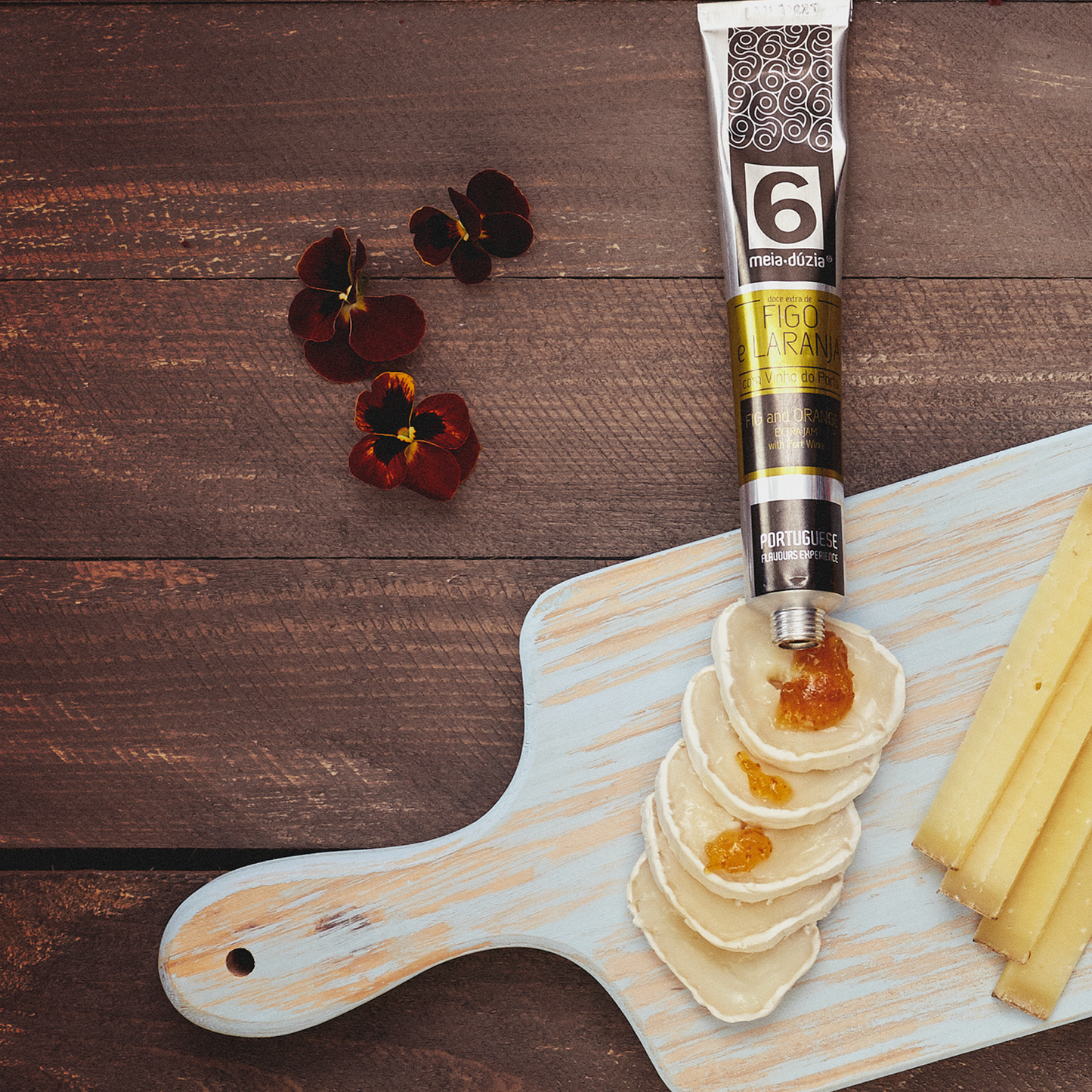 Queijo chévre com compota artesanal de figo e laranja com vinho do Porto meia.dúzia - sabores de Portugal