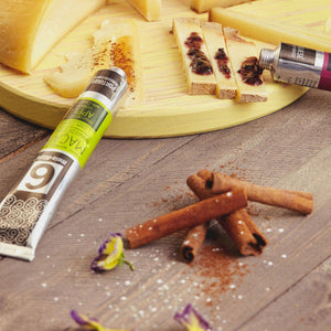 
                  
                    Tábua de queijos com Compota de Maçã com Canela meia.dúzia®
                  
                